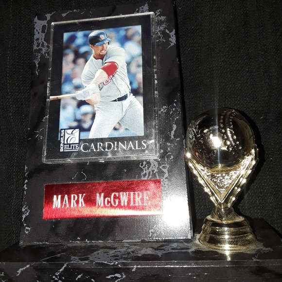 MLB St. Louis Cardinals Mark McGwire Plaque Card - Picture 9 of 13